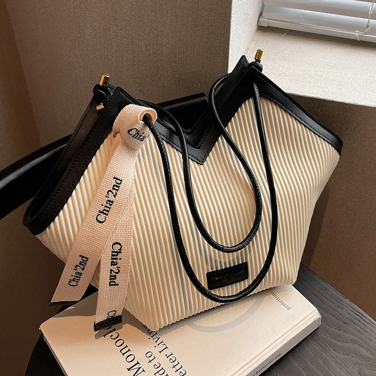 Heart-Shaped Vertical Tote Bag β Trendy French-Korean Style Shoulder Purse for Women