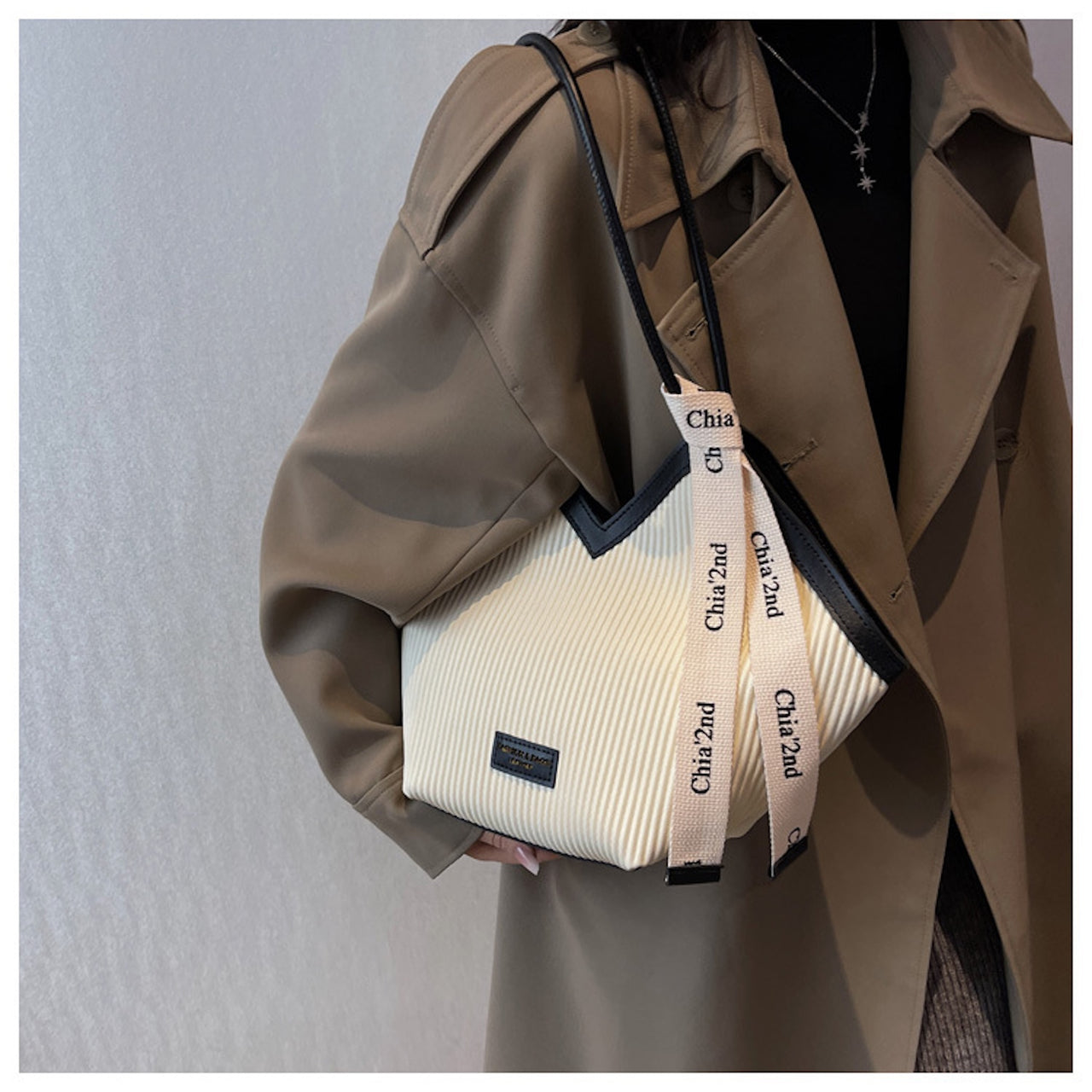 Heart-Shaped Vertical Tote Bag β Trendy French-Korean Style Shoulder Purse for Women