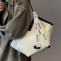 Heart-Shaped Vertical Tote Bag β Trendy French-Korean Style Shoulder Purse for Women