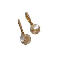 Elegant Cat’s Eye Stud Earrings – Light Luxury Design with Soft Shine & Timeless Charm