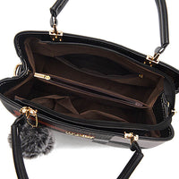 Large Capacity Shoulder Tote – Chic Everyday Bag with Plaid Design
