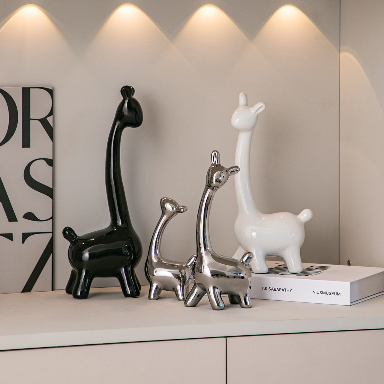 4-Piece Ceramic Giraffe Figurine Set – Modern Luxe Decor