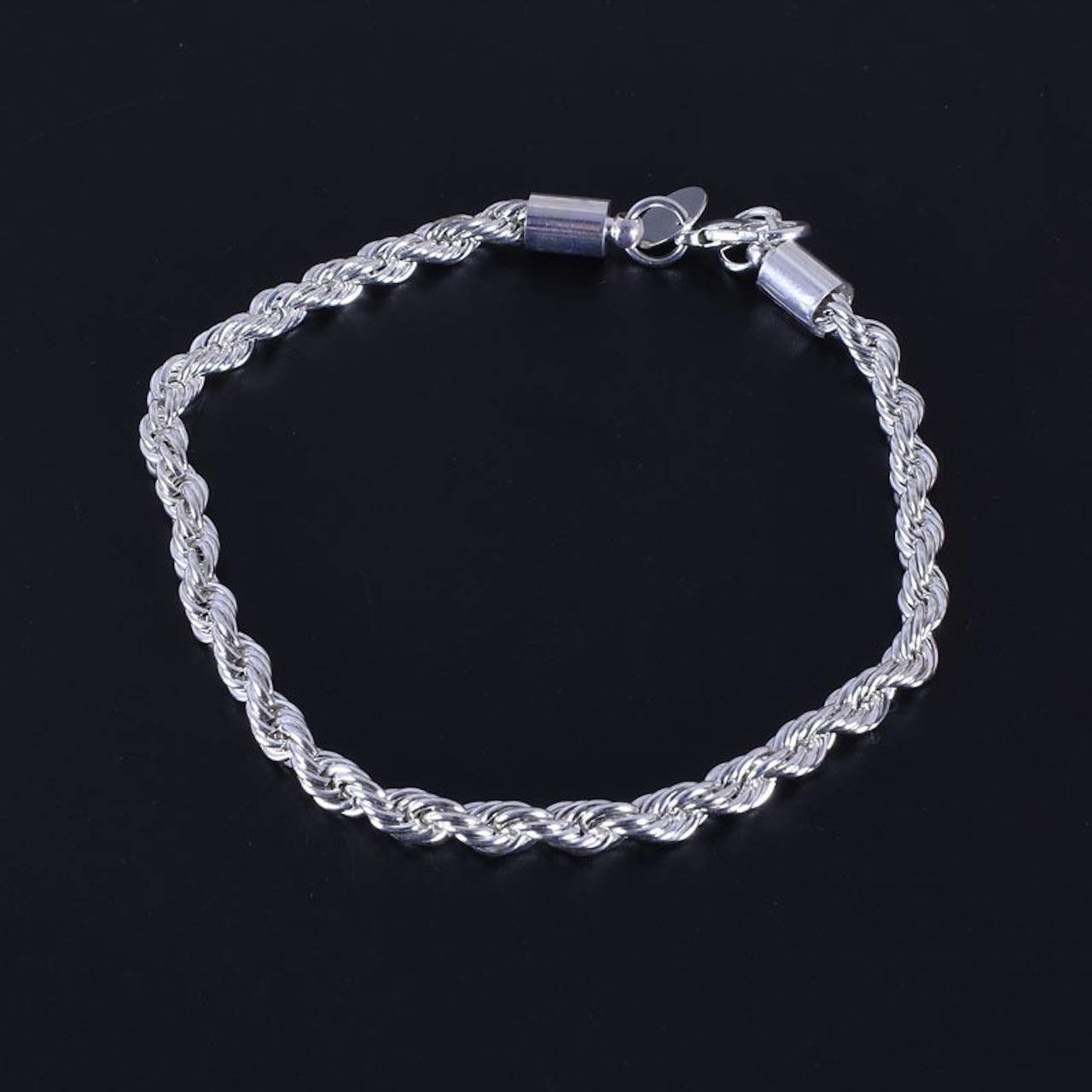 Twisted Rope Bracelet – Silver-Plated Minimalist Chain for Daily Wear