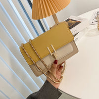 Mori Contrast Chain Crossbody Bag – Elegant Day-to-Night Shoulder Purse
