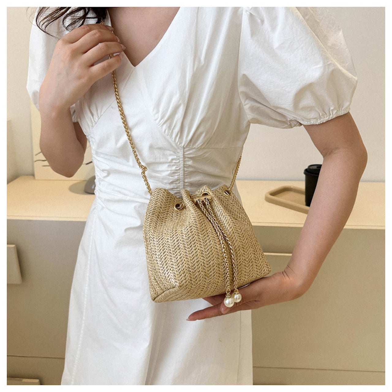 Woven Pearl Chain Bucket Bag – Elegant Lightweight Summer Purse
