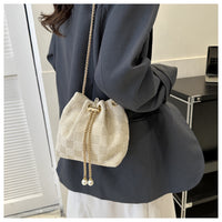 Woven Pearl Chain Bucket Bag – Elegant Lightweight Summer Purse