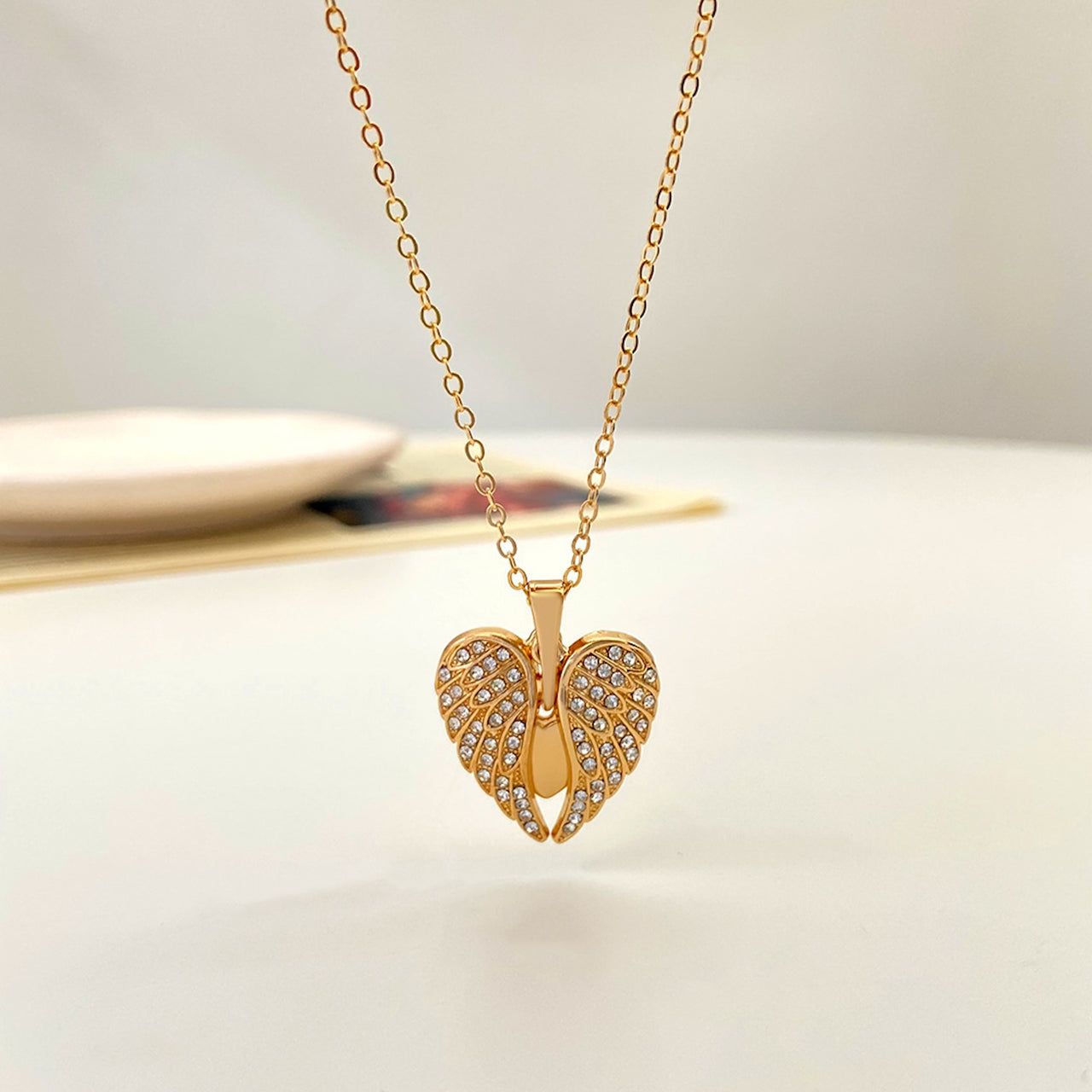Gold-Plated Heart Wings Pendant Necklace – Korean-Style Statement Clavicle Chain