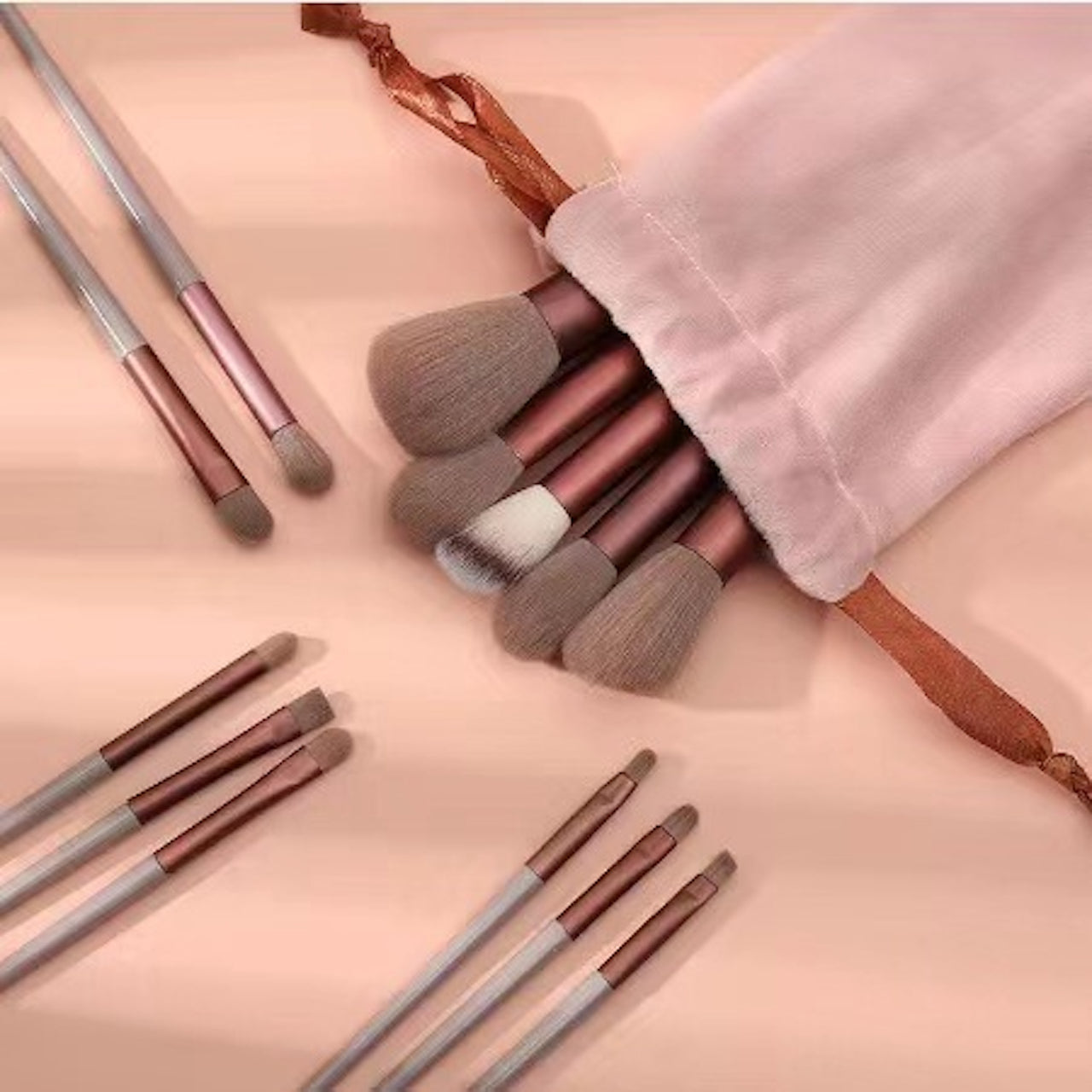 13-Piece Makeup Brush Set – Ultra-Soft Cruelty-Free Brushes with Travel Bag
