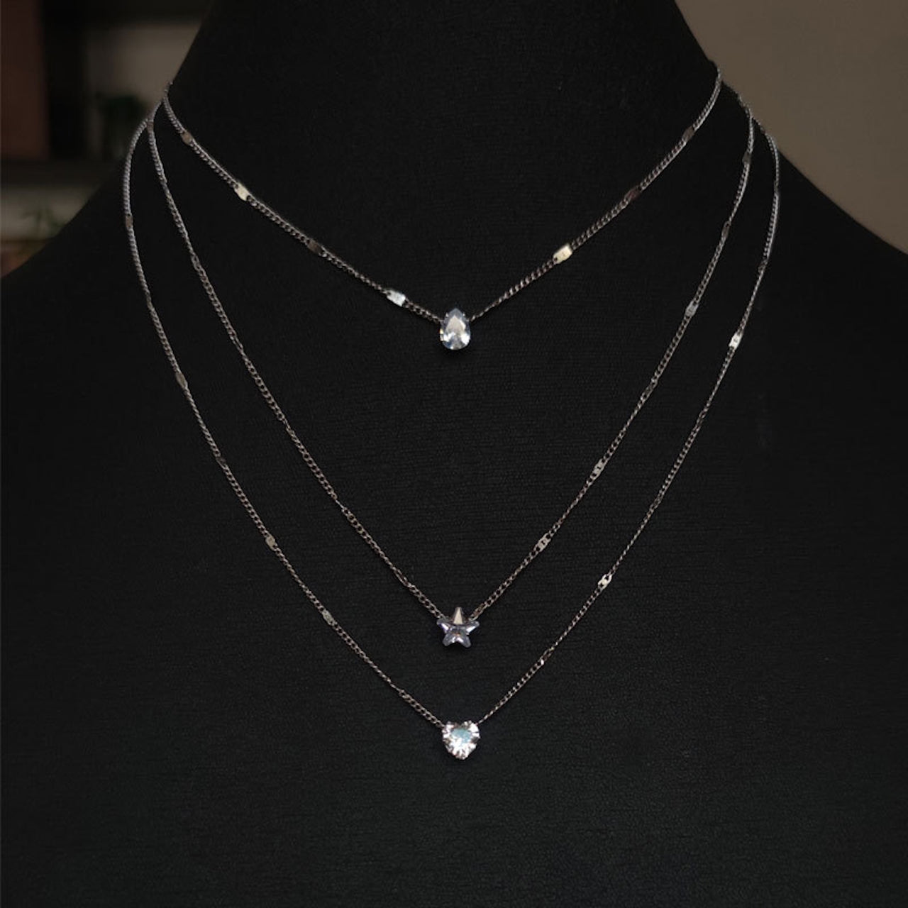 Multi-Layer Star Heart Pendant Necklace – Vintage Chic