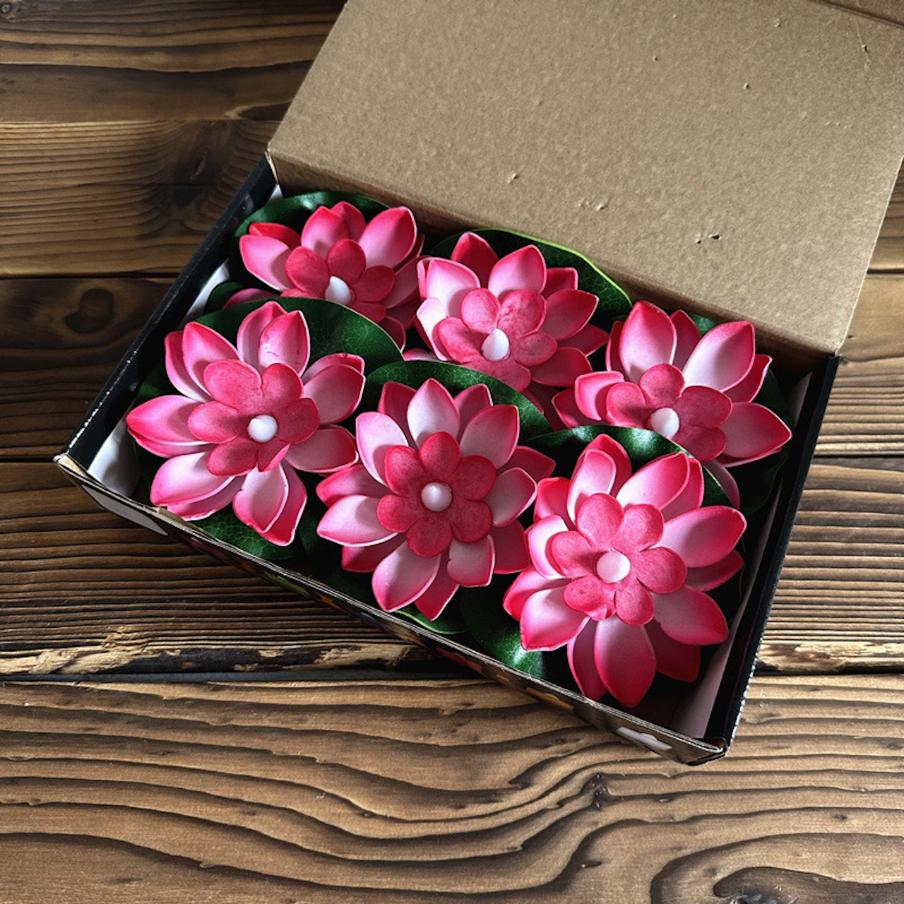Floating LED Lotus Pool Lights – Water-Sensing & 100 % Waterproof Night Decor