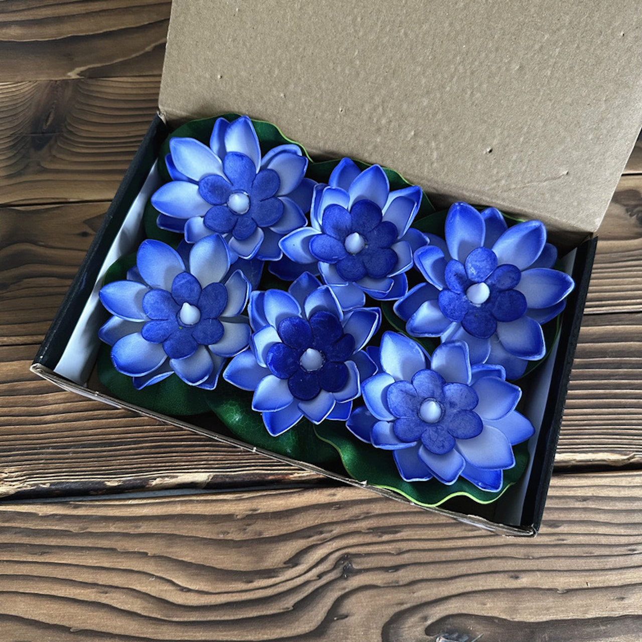 Floating LED Lotus Pool Lights – Water-Sensing & 100 % Waterproof Night Decor